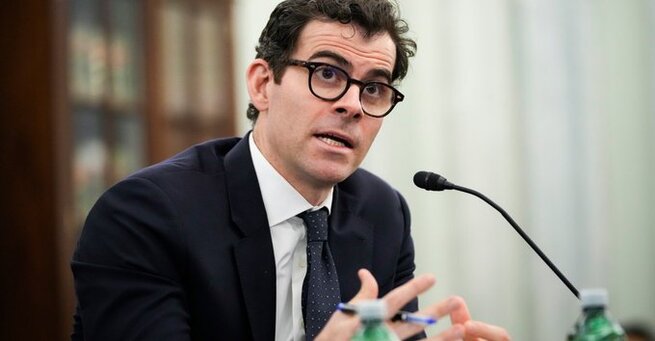 Adam Mosseri’s Video On Spying Rumors Sparks Questions