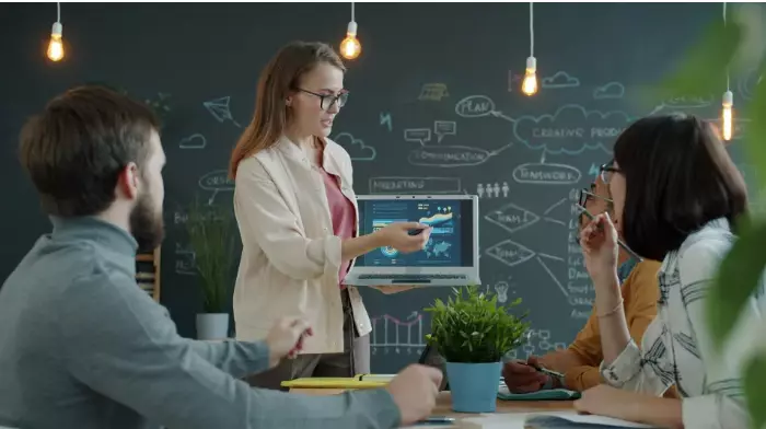 Why Emotional Intelligence Matters More Than Technical Skills in the AI Age