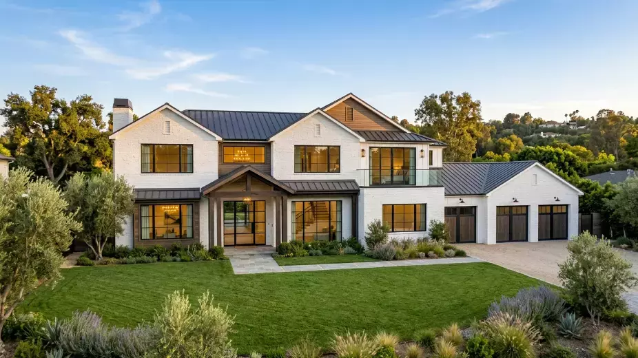 How Long Does It Take to Build a New Construction Home in Manhattan Beach?