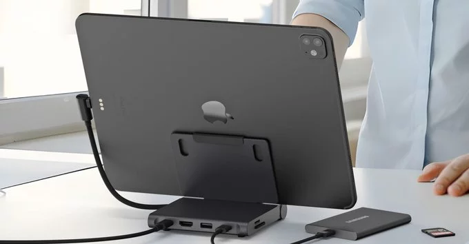 Satechi Folding Dock Turns iPad Into Portable Workstation
