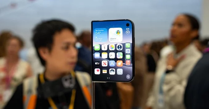 How to Prepare for iPhone Duo Preorders