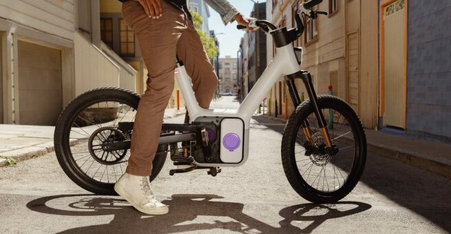 Rivian’s First E-Bike Redefines Design