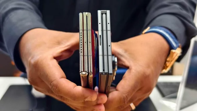 Z TriFold vs. Mate XT: Which Trifold Phone Wins?