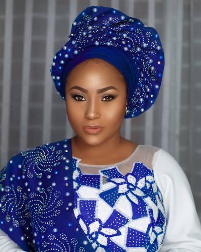 Esma Prays After Serial Polygamy Scare