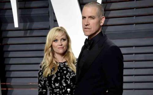 Reese Witherspoon, Jim Toth Announce Plans To Divorce