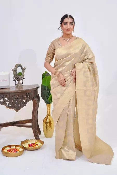 What No One Tells You About Buying a Gold Kundan Banarasi Saree