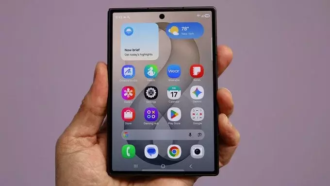 Apple's Late Foldables Entry Raises the Bar for the Category