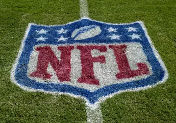 Leading vs Leadership: NFLPA Doctor Thom Mayer's Career Lessons