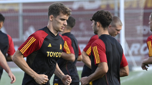 Roma's Injury Woes Ease As Llorente Returns