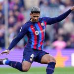 Miserly Barca Face Athletic Without Key Defender Araujo