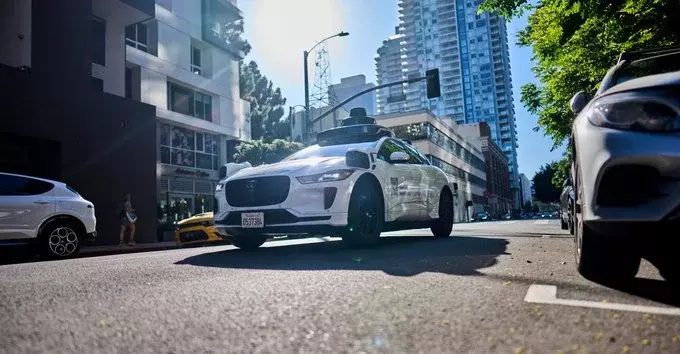Waymo Robotaxi Calls Cops on Riders with Ghost Gun