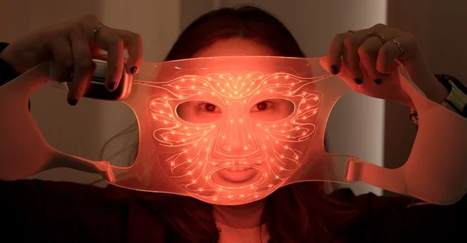 L’Oréal LED Face Mask: CES 2026 Game-Changer