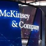 McKinsey Partner’s Glass Cliff Posts: Lessons for Leaders
