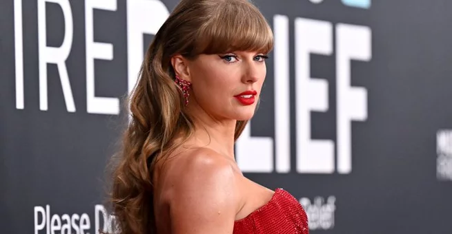 Nazi Bots Spark Chaos in Swift Fan Wars