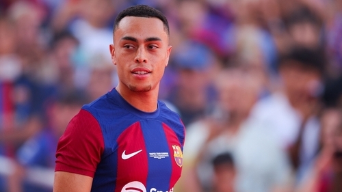 Dest Joins PSV On Loan From Barcelona