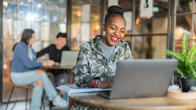 UAE Job Search 2026: Why Applying Online Isn’t Enough Anymore