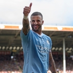 Man City's Walker Signs Two-Year Contract Extension