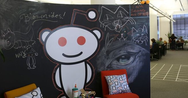 Reddit: Can the Last Website of the Old Internet Survive AI?