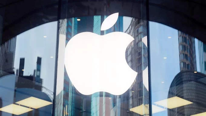 Apple Vision Pro Successor: Cheaper, Lighter Model Expected Next Year