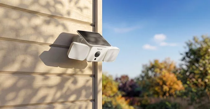 Reolink Solar Floodlight Camera Brings Wire-Free Security