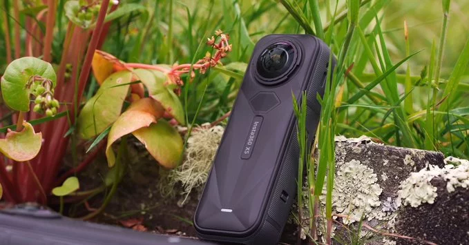 360-Degree Cameras Gain A New Superpower With Gaussian Splats