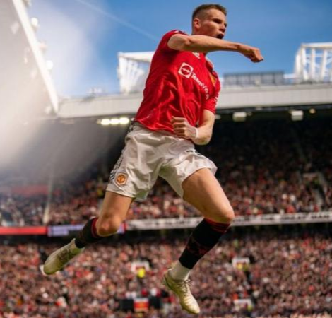 Man United Beat Everton To Maintain Top-Four Push