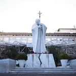 What is the 'hospital of the popes' where Pope Leo is recovering from surgery?