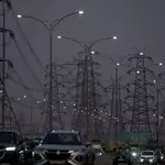 Indian homes, factories hit by hours of blackouts amid more demand for coal