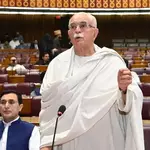 Achakzai warns governor's rule will next be imposed in Sindh, over water and mines