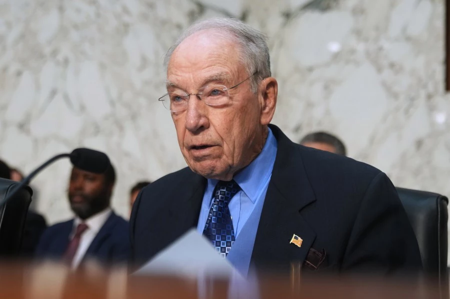 Grassley calls on Trump administration to ban kratom 'NOW'
