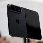 Apple iPhone Duo vs. Motorola Razr Ultra: How do these foldables compare?