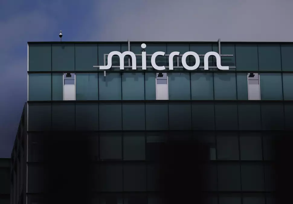 Micron’s stock extends declines as China competition heats up