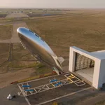 Stratospheric airship flew from US to Japan to test sky cell tower concept