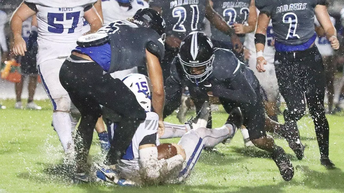 Florida high school football game erupts into violent brawl involving players, coaches after final whistle