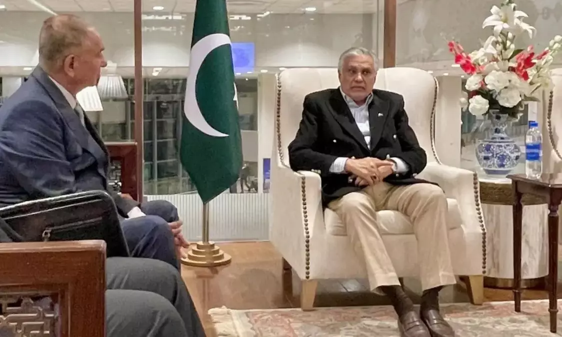 DPM Dar departs for Istanbul ahead of R-4 bloc, European E3 diplomats’ meetings