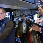 History Says Not All Stocks Suffer When a Generational Tech Bubble Bursts