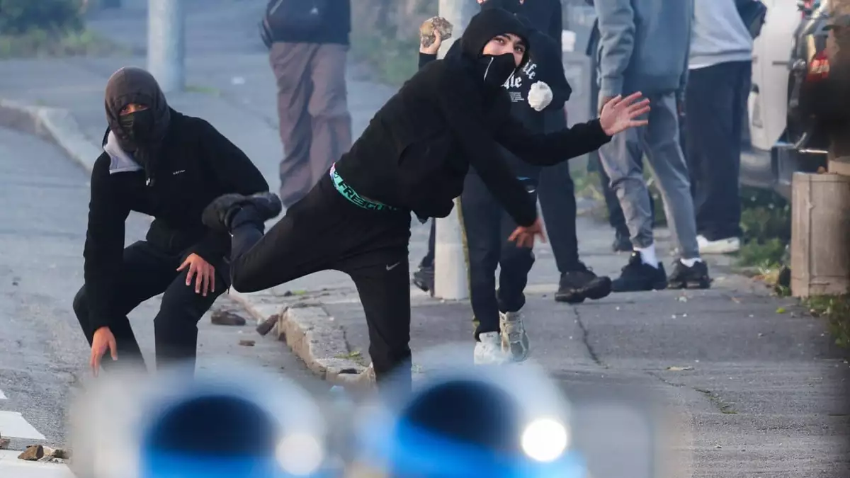 Hundreds of French high schools shut as new violence erupts
