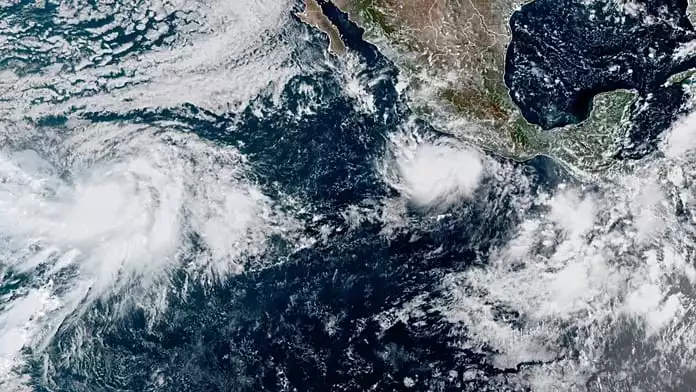 Polo makes landfall in Mexico as Category 3 hurricane, cutting power and causing floods