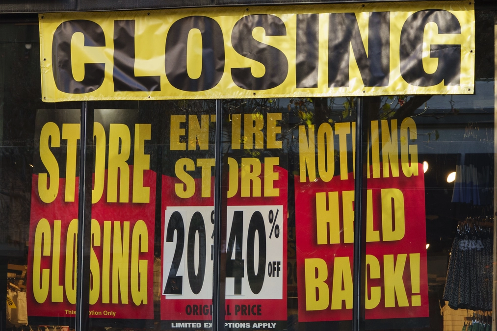 
				List of Stores Closing This Fall
			