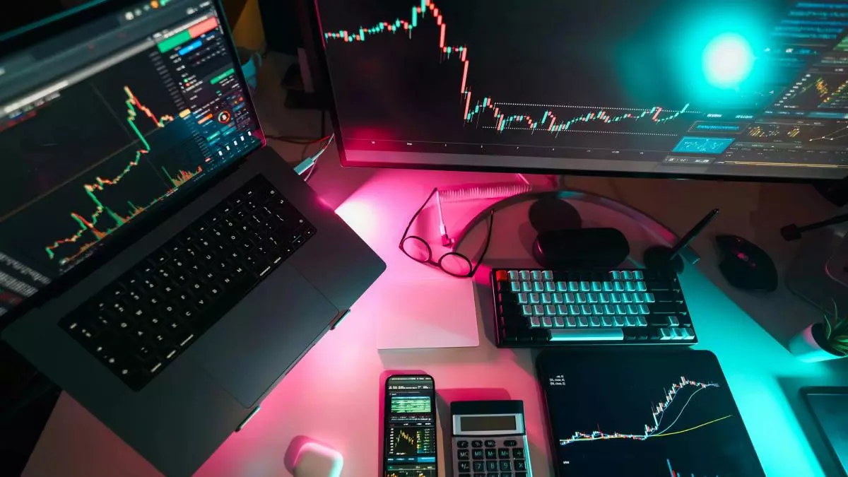 Live updates: Market jitters persist as the AI selloff deepens