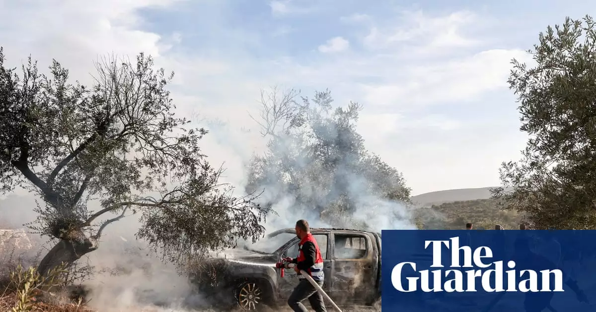 Israeli settlers attack olive framers & Washington Post journalist in West Bank