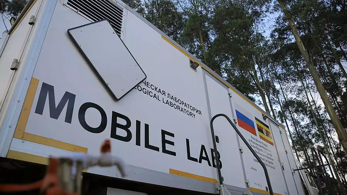 Mobile ebola laboratory cuts diagnosis times for patients in Congo