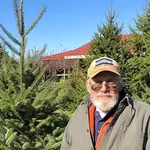 Illinois farmer earns $120,000 a year from 10 wind turbines