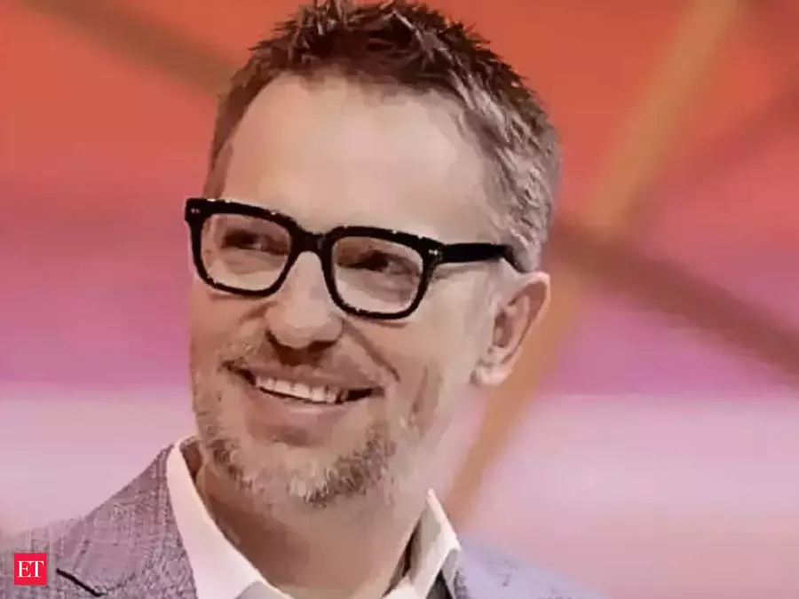 Ex-LinkedIn chief Ryan Roslansky to leave Microsoft 