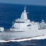 Did a US warship lose power while chasing a Chinese destroyer in the South China Sea?