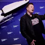 Tokenized Tesla surges as Elon Musk unveils SpaceX-powered flying Roadster prototype