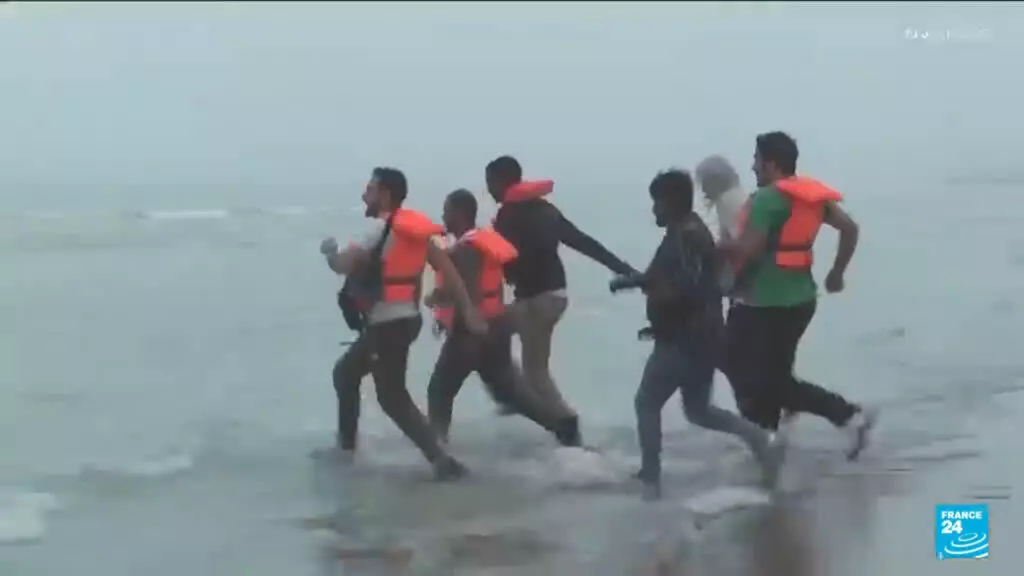 UK, France end 'on in, one out' Channel migrant exchange deal