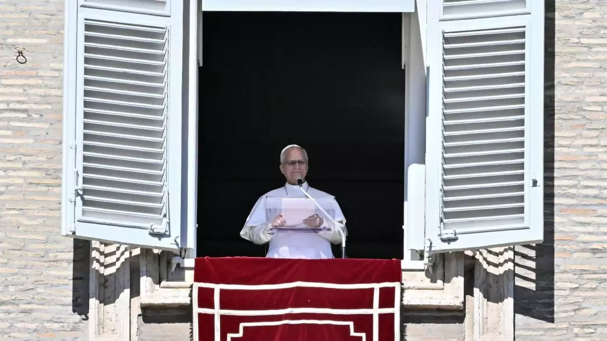 Pope Leo to undergo surgery for small growth on lung