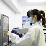 China picks first researchers for 15-year mega grants