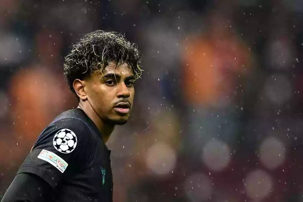 Yamal stays cool at boiling Galatasaray to lift Barcelona to victory